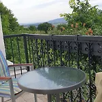 Szilva Es Dio Preshaz Holiday home Raposka