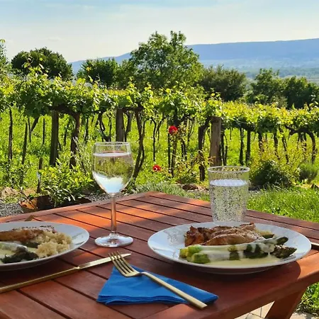 Szilva Es Dio Preshaz Prázdninový dům Raposka